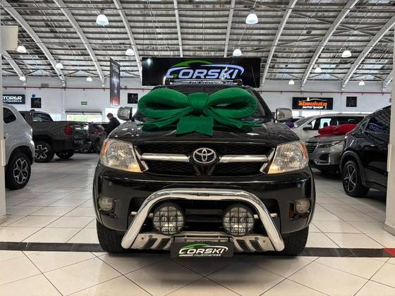 TOYOTA HILUX 3.0 SRV 4X4 CD 16V TURBO INTERCOOLER DIESEL 4P AUTOMÁTICO TOYOTA HILUX 3.0 SRV 4X4 CD 16V TURBO INTERCOOLER DIESEL 4P AUTOMÁTICO